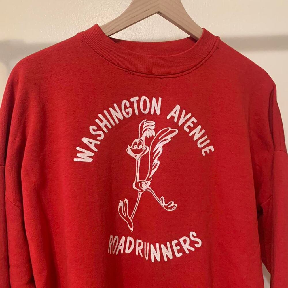 Vintage 90s Fruit of the loom Washington Roadrunners Red Crewneck